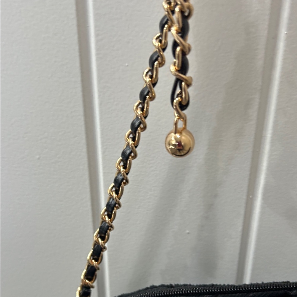 Chanel Black Crossbody Bag with Gold and Black unbranded adjustable chain. - Picture 4 of 9